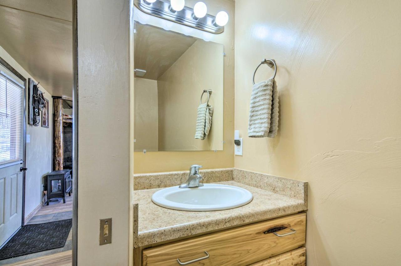 Cozy Home With Canyon Views 2 Mi To Grand Staircase Henrieville Εξωτερικό φωτογραφία