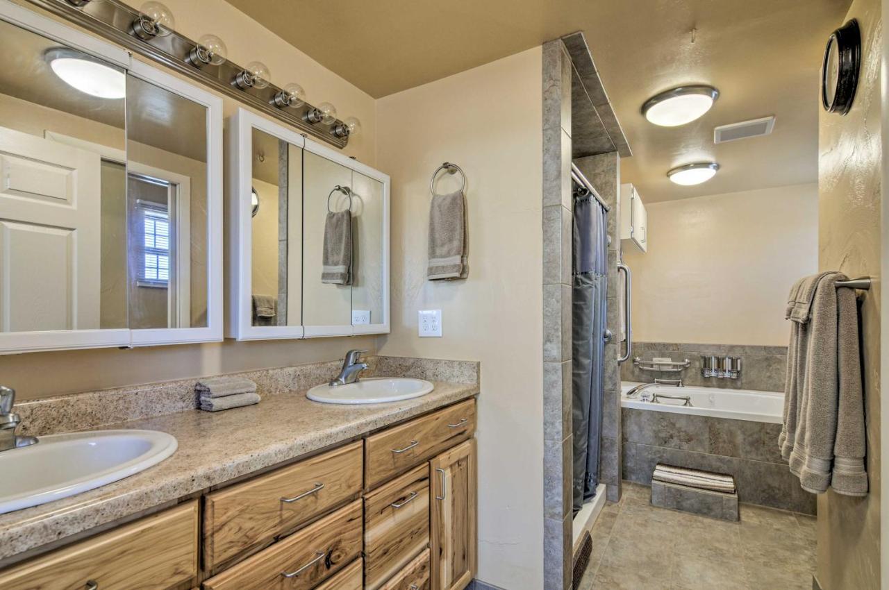 Cozy Home With Canyon Views 2 Mi To Grand Staircase Henrieville Εξωτερικό φωτογραφία