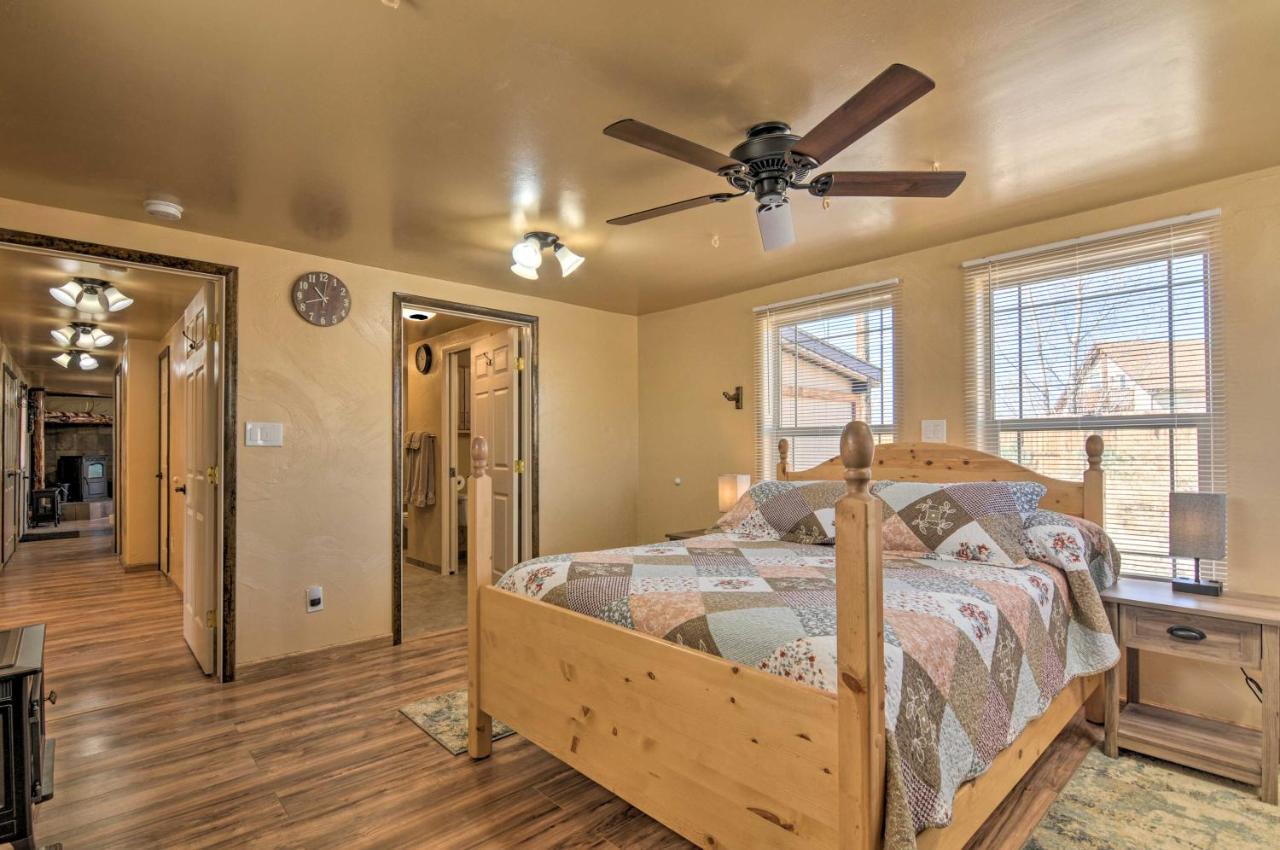Cozy Home With Canyon Views 2 Mi To Grand Staircase Henrieville Εξωτερικό φωτογραφία